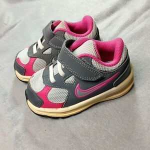 Nike Advantage Runner Sneakers Pink Gray Running Walking Shoes Toddler sz: 5C